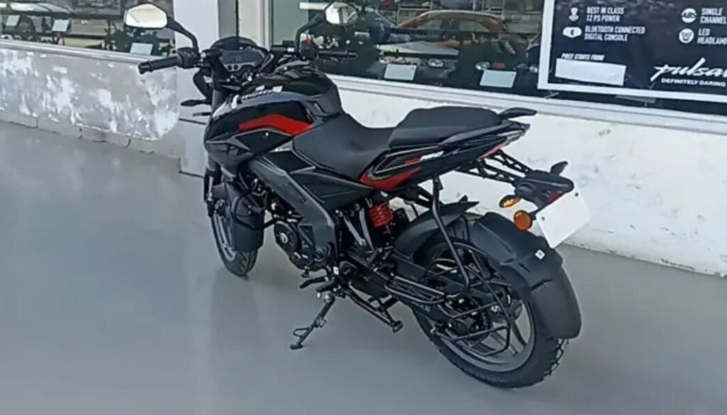 बजाज ऑटो ने 2025 बजाज Pulsar NS160 बाइक को भारतीय बाजार में पेश कर दिया है।