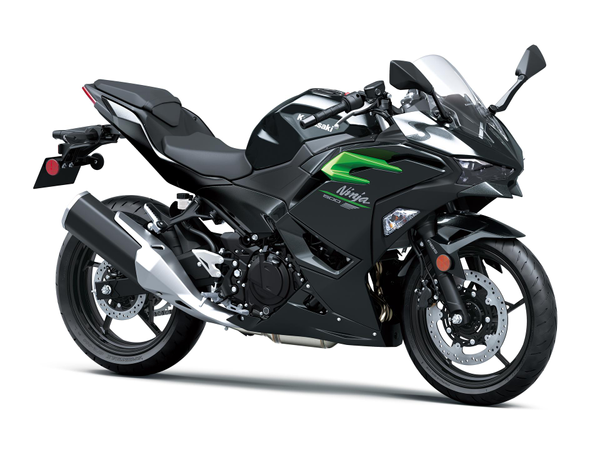Kawasaki की इन बाइक्स पर मिल रहा 45,000 रुपये तक का लाभ।