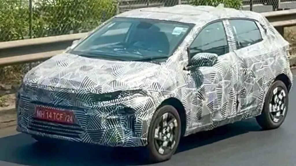हुंडई i20 को टक्कर देने आ रही Tata Altroz Facelift – नए लुक, फीचर्स और दमदार परफॉर्मेंस के साथ