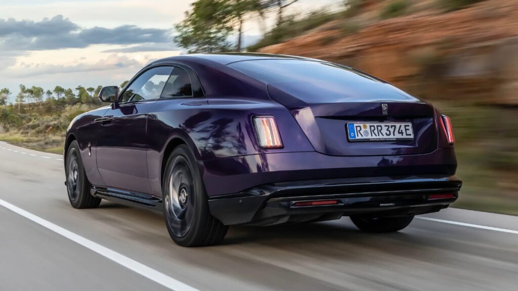 Luxury Redefined: Rolls-Royce Spectre Black Badge Hits Indian Market at ₹9.5 Cr