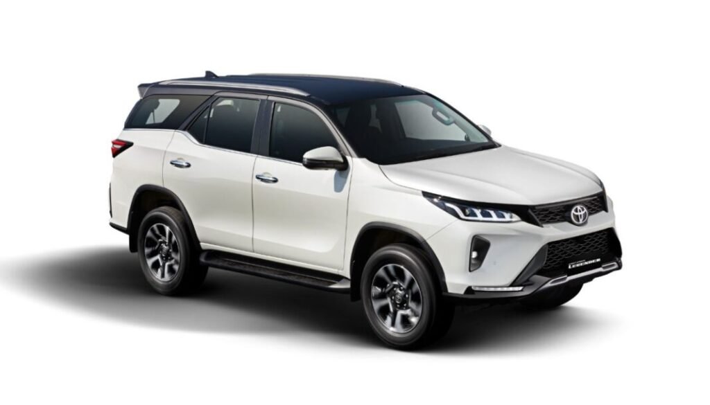 Toyota Fortuner, Legender की कीमतें 68,000 रुपये तक तक बढ़ीं, ये है वजह