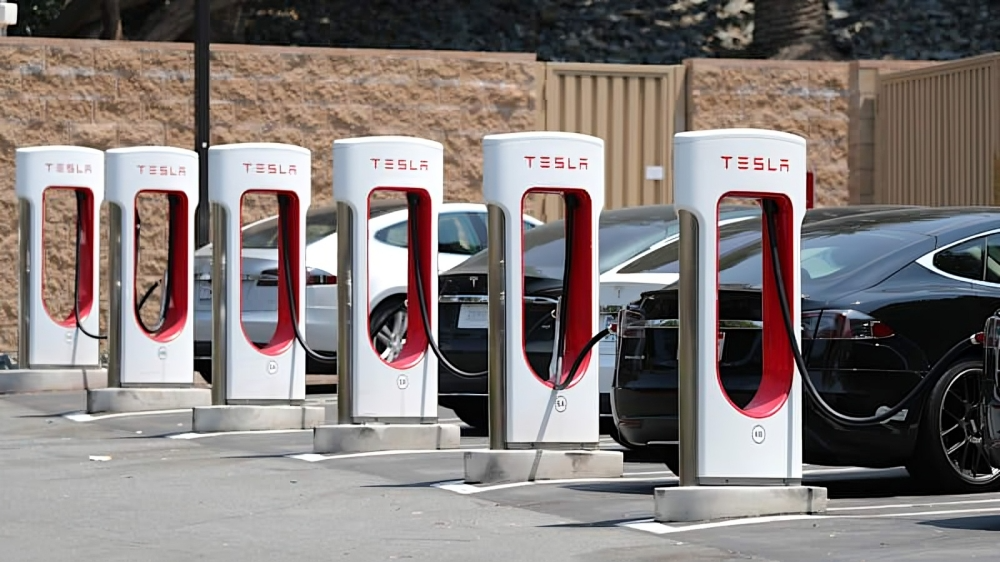 Tesla Brings First Supercharger to India, Launch in Mumbai on August 4