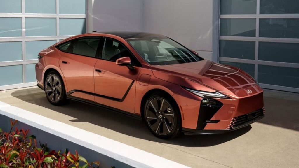 Lexus ES 500e front and side view