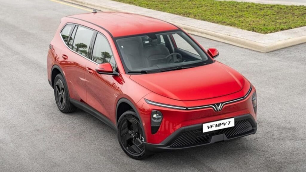 VF MPV 7 in Red Colour Option