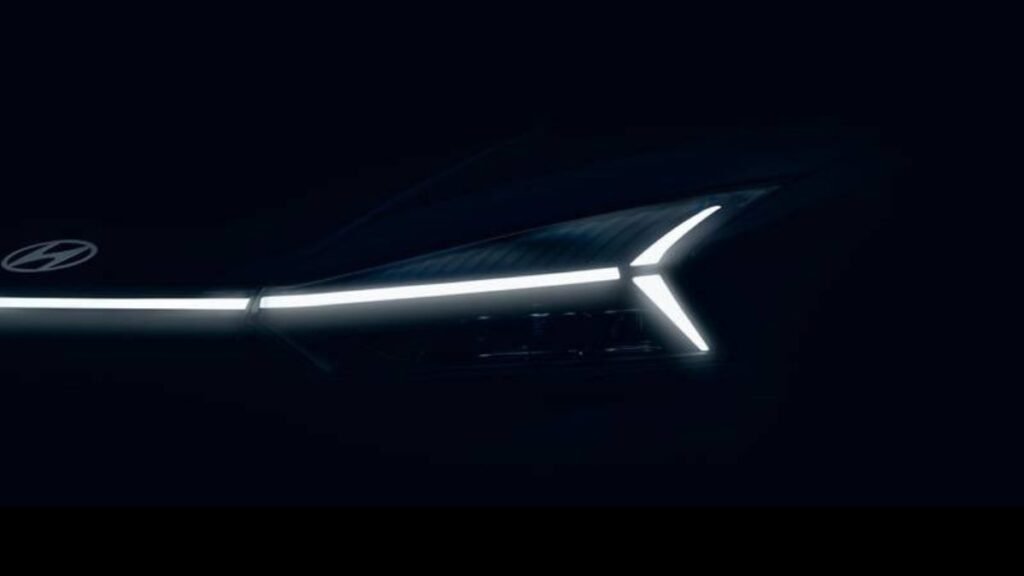 New generation Hyundai i20 teaser with connected LED DRLs