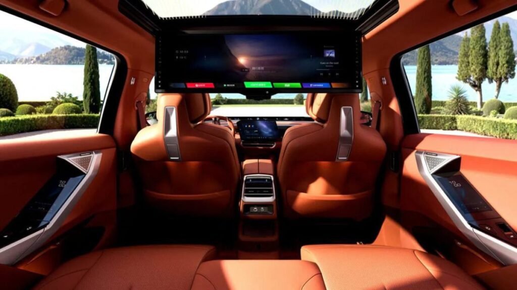 BMW X5 LWB gets a modern cabin with a panoramic vision display