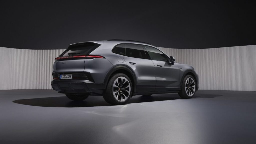 Porsche Cayenne Electric Rear and Side