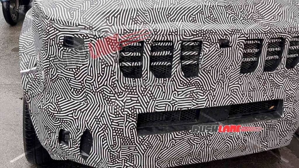 Mahindra Vision S Spotted