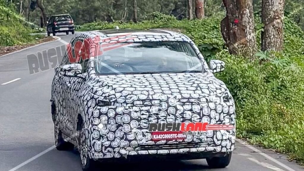 Toyota Innova Hycross Facelift testing