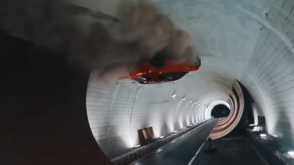 Voyah Passion S Tunnel Stunt